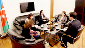 القائمة باعمال سفارة كولومبيا في أذربيجان السيدة مارتا غاليندو تزور مركز الترجمة الأذربيجاني