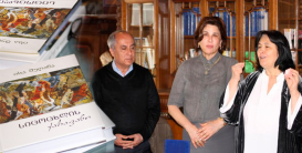 حفل إشهار الكتابين لكاتب الشعب الأذربيجاني "عيسى حسينوف" والشاعر الجورجي المعروف "داود شيموكميديلي" في تبليسي.