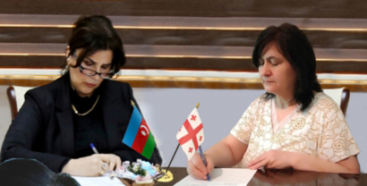 توقيع مذكرة تفاهم بين مركز الترجمة الحكومي الأذربيجاني وأتحاد الكتاب الوطني الجورجي