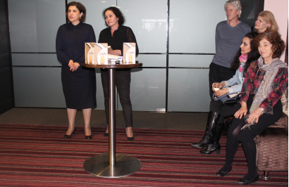 La publication du Centre de Traduction – «Candles» («Chandelles»)  a été présenté à Londres.
